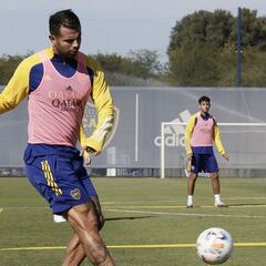 Edwin Cardona, la gran duda en el XI de Boca Juniors