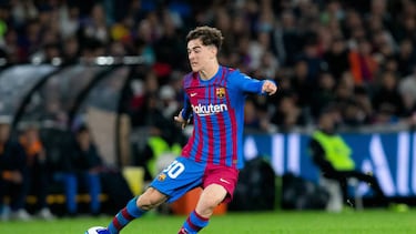 SYDNEY, AUSTRALIA - MAY 25: Gavi of FC Barcelona passes the ball during the International football match between FC Barcelona and A-Leagues All Stars on May 25, 2022 at Stadium Australia in Sydney, Australia. (Photo by Damian Briggs/Speed Media/Icon Sportswire via Getty Images)