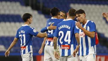 Partido Copa del Rey San Tirso - Espanyol. gol veliz
Antoniu Roca, Rafa Bauza, Cardona, Catalá.