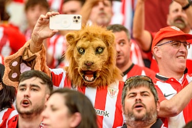 Ambiente en San Mamés en el partido Athletic-Arsenal.