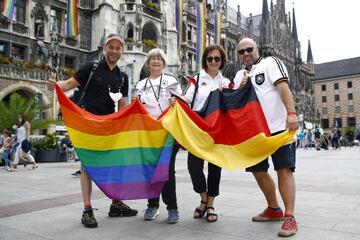 Múnich tiñe la Eurocopa de arcoíris