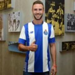 Pese a desgaste, Layún podría debutar el sábado con el Porto