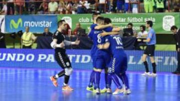 Ricardinho logró cinco tantos en el primer partido de la serie.
