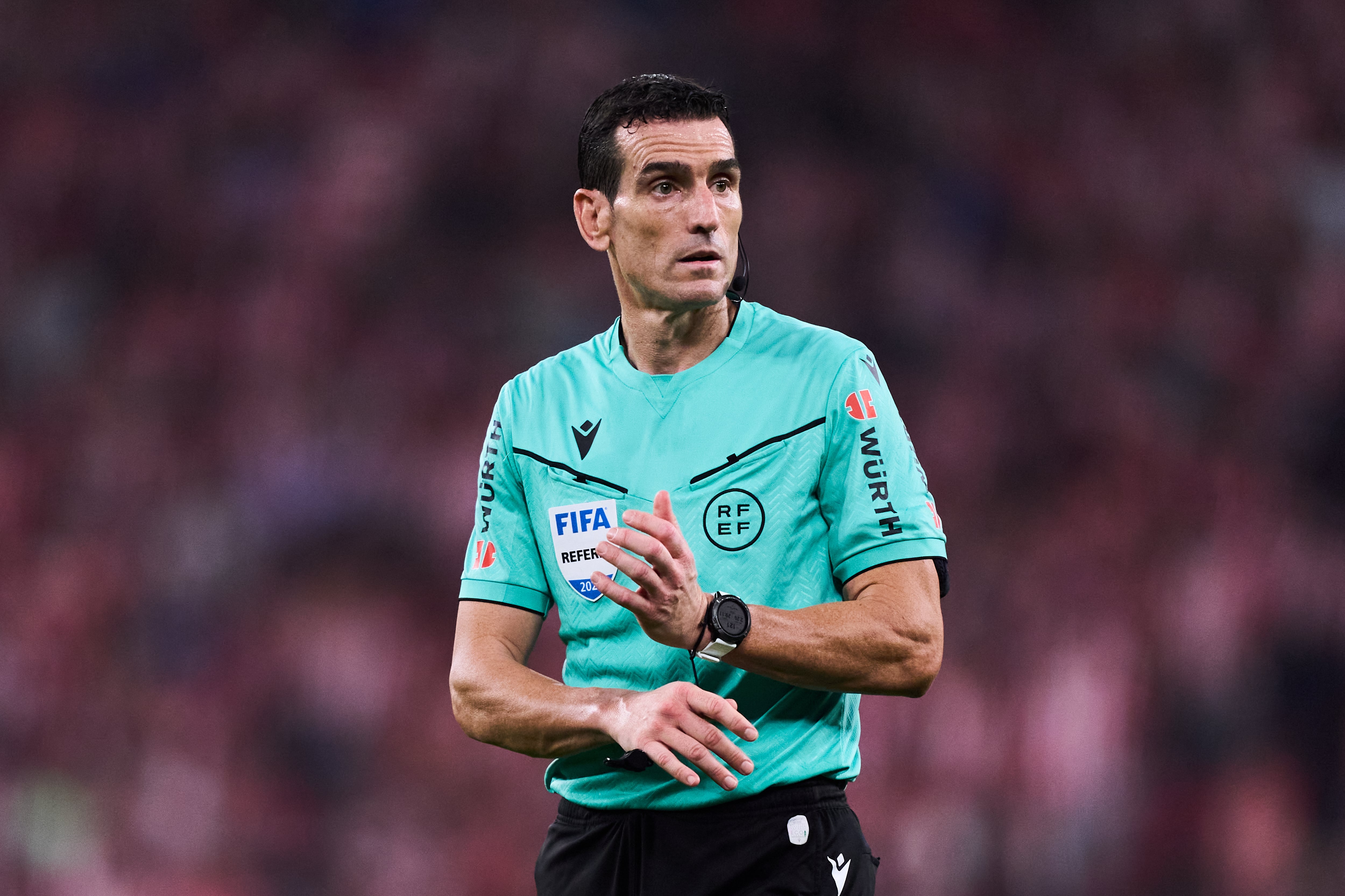 تعيين مارتينيز مونيرا حكماً لمباراة رايو فاليكانو وريال مدريد في الجولة الثانية عشرة من الدوري الإسباني