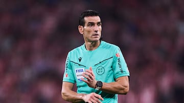 Martínez Munuera apunta al Levante-Valencia