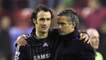 <b>¿JUNTOS DE NUEVO? </b>Carvalho y Mourinho podría trabajar juntos.
