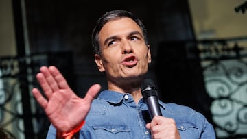 El presidente del Gobierno de España y secretario general del PSOE, Pedro Sánchez, agradece a sus votantes los resultados obtenidos en la jornada electoral de los comicios generales en la sede del Partido Socialista en la calle Ferraz, a 23 de julio de 2023, en Madrid (España). Todos los españoles han sido llamados hoy, 23 de julio de 2023, para elegir a sus representantes para los próximos cuatro años. Están en juego 350 escaños en el Congreso y 208 en el Senado (ya que 57 de los 265 senadores lo son por designación autonómica), que tendrán que elegir al próximo Gobierno.
23 JULIO 2023;23J;PARTIDO SOCIALISTA;PSOE;ELECCIONES GENERALES;SEGUIMIENTO ELECTORAL;
Alejandro Martínez Vélez / Europa Press
24/07/2023