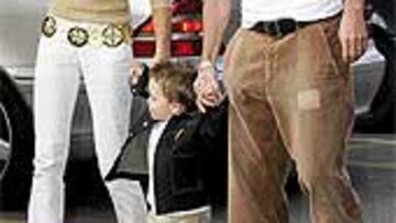 <b>UNA FORTUNA EN SEGURIDAD</B>. La familia Beckham no repara en gastos para garantizar la seguridad de sus hijos Brooklyn y Romeo. En Madrid no sería una excepción.
