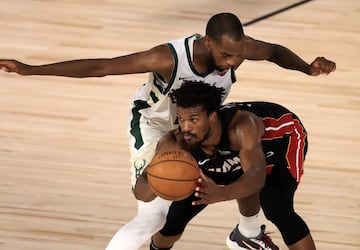 La NBA está en su etapa más emocionante con los playoffs y en septiembre habrán gran actividad en las duelas. Del 31 de agosto al 13 de septiembre se están celebrando las semifinales de conferencia, del 15 al 28 se llevarán a cabo las finales de conferencia y el día 30 iniciarán las finales de la NBA.
Los clasificados a las semifinales de la conferencia este son: Milwaukee, Miami, Boston y Toronto. Mientras que en el oeste los Lakers y Clippers esperan rivales.