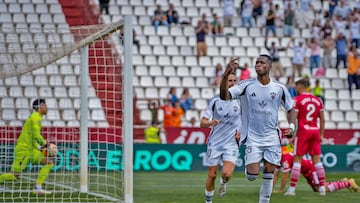 Suma y sigue Kofane y ya son cinco goles en los últimos seis partidos. El delantero del Albacete está sonando en varios equipos de Primera y otros tantos de Europa y con dianas como la que anotó ante el Cartagena, es obvio. Increíble cabezazo, entrando con todo. Imparable.