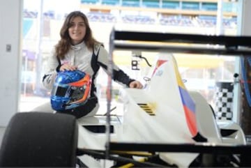 La piloto colombiana es la primera en ganar en esta nueva competición de varias carreras que determina quién es el mejor piloto latino.