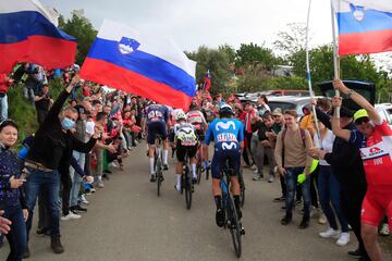 Gran victoria del belga Campenaerts