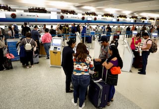 Así es el nuevo sistema que acelera los filtros de seguridad en el Aeropuerto Internacional de Miami