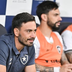 Davide gana de incógnito