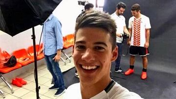 Santi Mina subió la imagen a las redes.