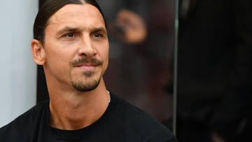 Zlatan Ibrahimovic se encuentra festejando sus 41 años de edad mientras se recupera para volver con el AC Milan en 2023. ¿Cuál es su fortuna actual?