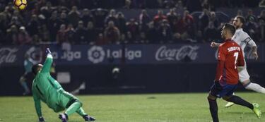 Benzema marca en Liga menos que el delantero del colista