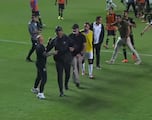 Se burlan de la altura de Sampaoli y su reacción es lo más viral hoy en Brasil: se lo tuvieron que llevar
