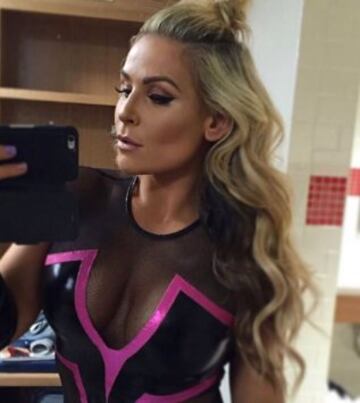 Natalya: diva con apoyo "Hart" que busca el campeonato femenino de WWE