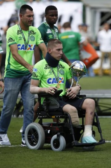 Emotivo homenaje a las víctimas del accidente aéreo de Chapecoense 