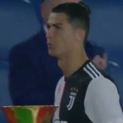 El desprecio de los jugadores de la Juve a la medalla de subcampeón: sólo se salva uno