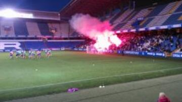 Unos 500 aficionados animan al Deportivo antes del derbi