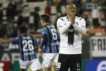 Colo Colo recibe a Huachipato en el Estadio Monumental.