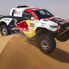 Benavides y Al Attiyah dominan la cuarta etapa