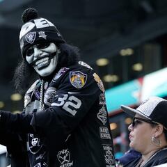 Chiefs - Raiders: Odds and predictions | Who is the favorite in the NFL Week 11 game?