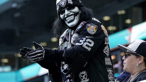 What is Raider Rusher, the Las Vegas Raiders mascot, supposed to be ...