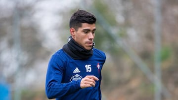 Lucas Olaza durante un entrenamiento en A Madroa.