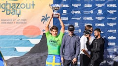 Alfonso Suárez, campeón de Europa júnior de surf