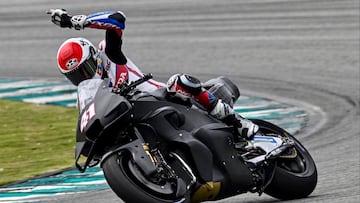 Aleix Espargaró con la Honda durante el shakedown de MotoGP en Malasia.