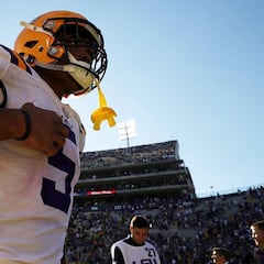 Exestudiantes de LSU afirman que Derrius Guice las violó