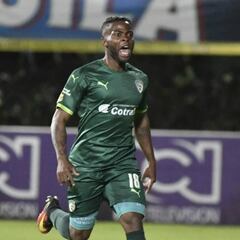 Yuber Asprilla llegó a México para reportar con Pumas