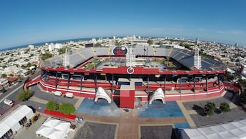 Plazas históricas condenadas al recuerdo