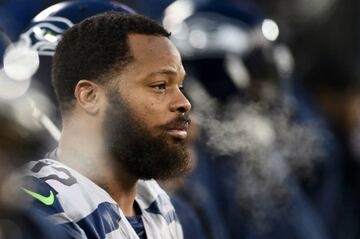El ala defensiva ha decidido continuar su camino en la NFL con los New England Patriots.