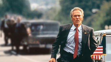 El thriller olvidado de Clint Eastwood que marcó el regreso de Schwarzenegger: “Me quitó la maldición”