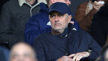 Mourinho, ex del Manchester United, vio el Fulham-Everton.