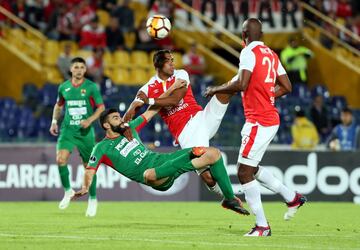 Independiente Santa Fe vence a Rampla Juniors en la segunda ronda de la Copa Sudamericana en partido jugado en El Campín. Henao marcó los goles del triunfo