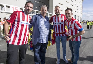 Manolete no quiso perderse la fiesta.