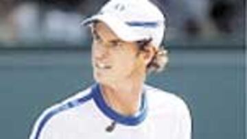 Con muñequera de Escocia.