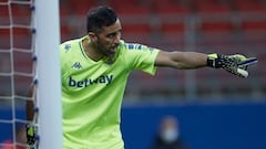 Bravo y Pellegrini llevan al Betis a Europa; Orellana desciende