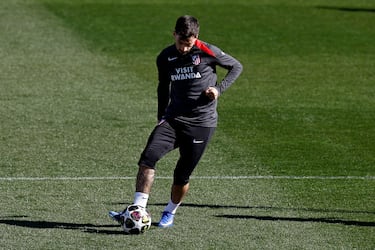 Álex Baena durante el entrenamiento. 
