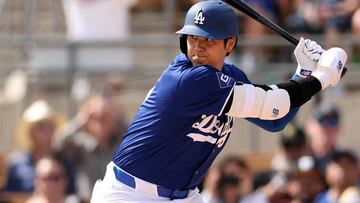 GLENDALE, ARIZONA - FEBRUARY 27: Shohei Ohtani #17 of the Los Angeles Dodgers bats in the first inning during a game against the Chicago White Sox at Camelback Ranch on February 27, 2024 in Glendale, Arizona. Christian Petersen/Getty Images/AFP (Photo by Christian Petersen / GETTY IMAGES NORTH AMERICA / Getty Images via AFP)