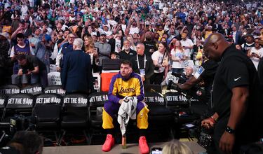 Momento en el que Doncic es presentado por la megafonía y los Mavericks preparan un vídeo en homenaje al paso del esloveno por la franquicia texana.