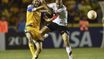 Jonathan Maidana le ganó el duelo a André Gignac.