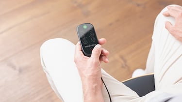 Este respaldo de masaje ‘shiatsu’ para espalda y cuello se adapta a cualquier asiento