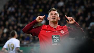 Marlon Ritter celebra su gol al Saarbrücken.