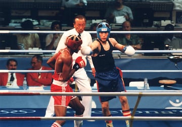 Logró una medalla de plata en en la categoría de peso pluma en los Juegos Olímpicos de Barcelona 1992. 